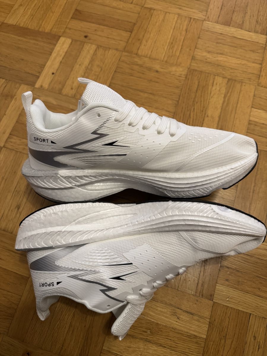 Scarpe da uomo: Laufschuhe Weiss Grösse 42 Neu – Nuovo e nell'imballaggio originale da St. Gallen venduto da mar_6rn6