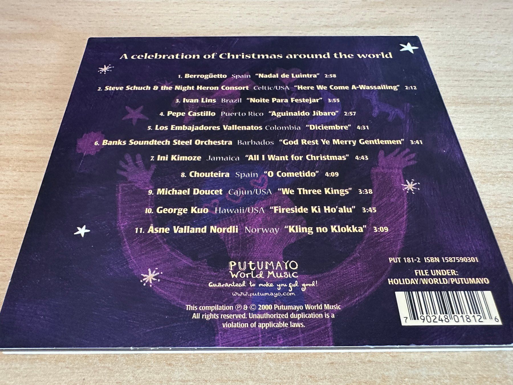 CDs: Various – A Putumayo World Christmas – Gebraucht aus Rikon im Tösstal von Alpenmutz 1