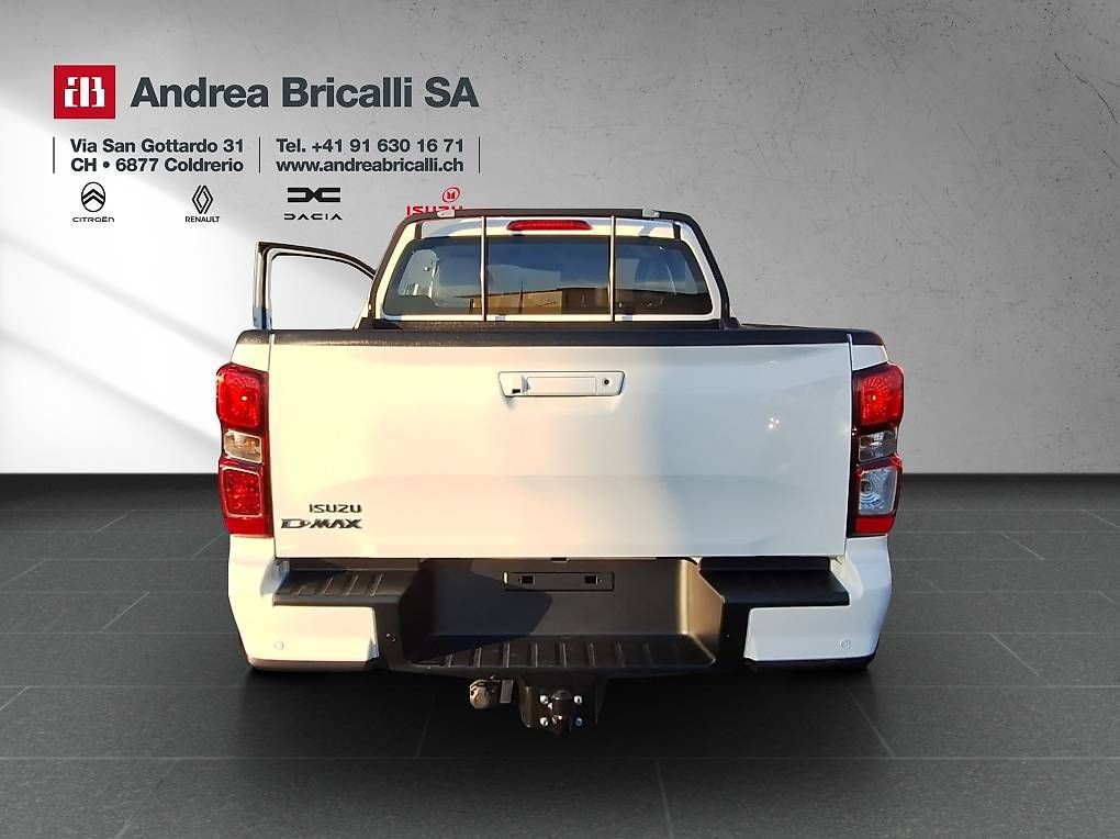Véhicules utilitaires: ISUZU D-MAX CrewCab N60BB+ 4x4 – D'occasion à Coldrerio par ven_v7yp 2
