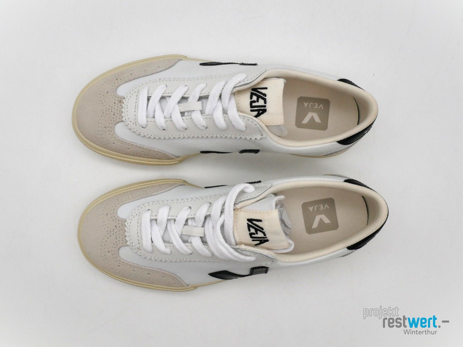 Veja Herrenschuhe: VEJA Volley Canvas-Sneaker, Gr. 36 – Neu (gemäss Beschreibung) aus Winterthur von Restwert_Winterthur 1