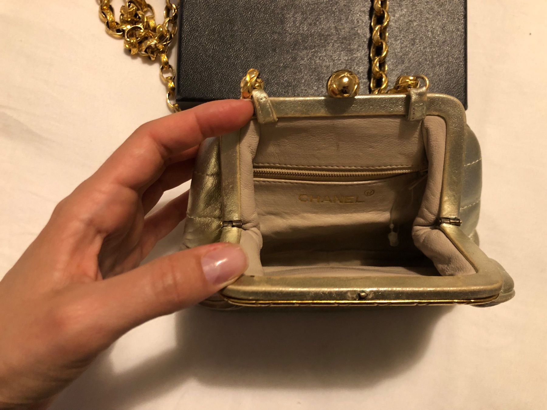 Chanel Borse da donna: Vintage CHANEL bag – Usato da Lugano venduto da Yanches 3
