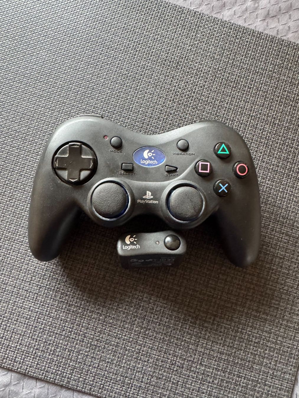 Sony Console: PS2 Fat + Network Adapter + volant Ferrari Thrustmaster – Usato da L'Orient venduto da dav_8slp 6