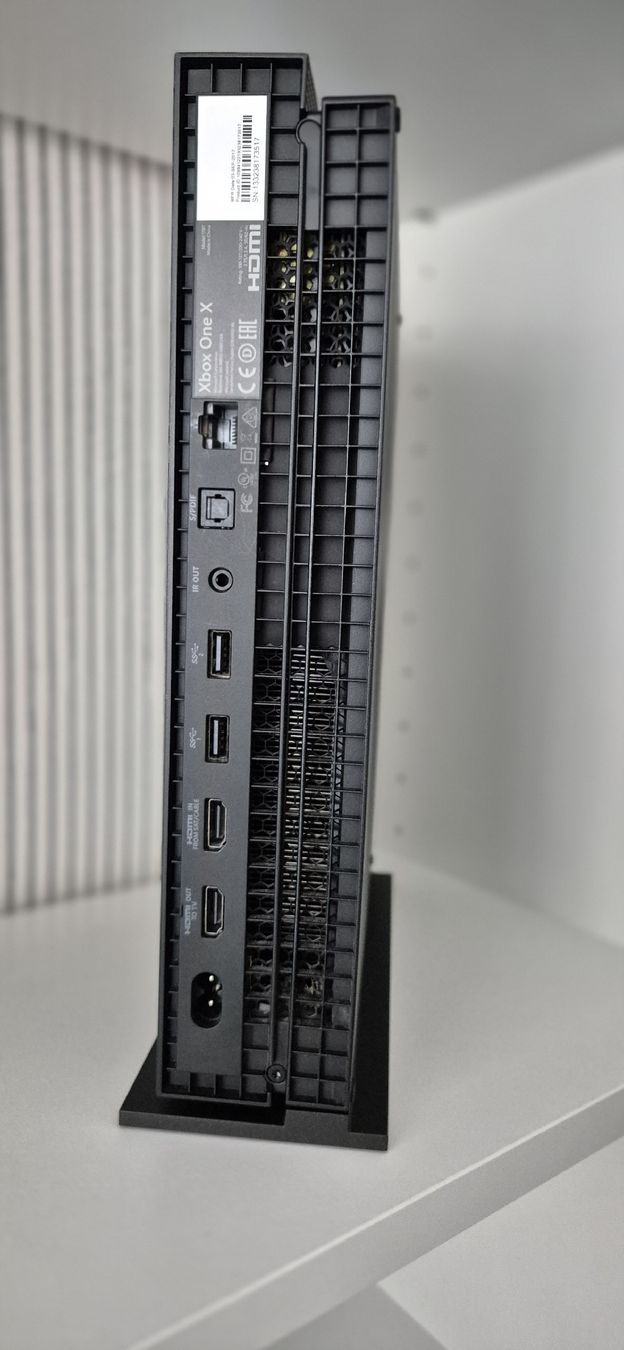 Microsoft Konsolen: Xbox One X Project Scorpio Edition – Gebraucht aus Schwerzenbach von Jamacy 8