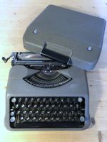 Vintage Reise-Schreibmaschine Hermes Baby