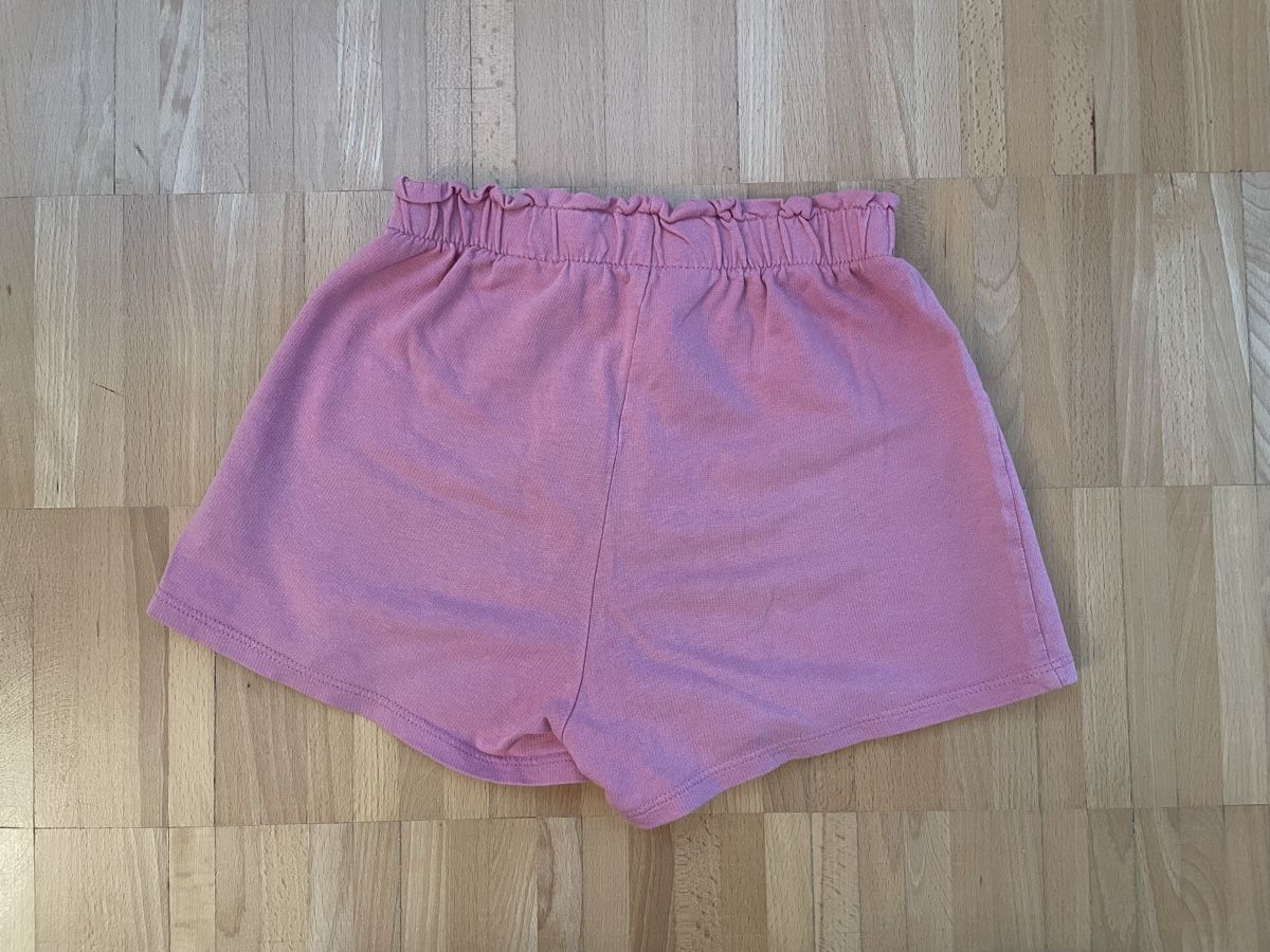 H&M Pantaloni: H&M Shorts, Grösse 134 – Usato da Frauenfeld venduto da dan_ygp2 1