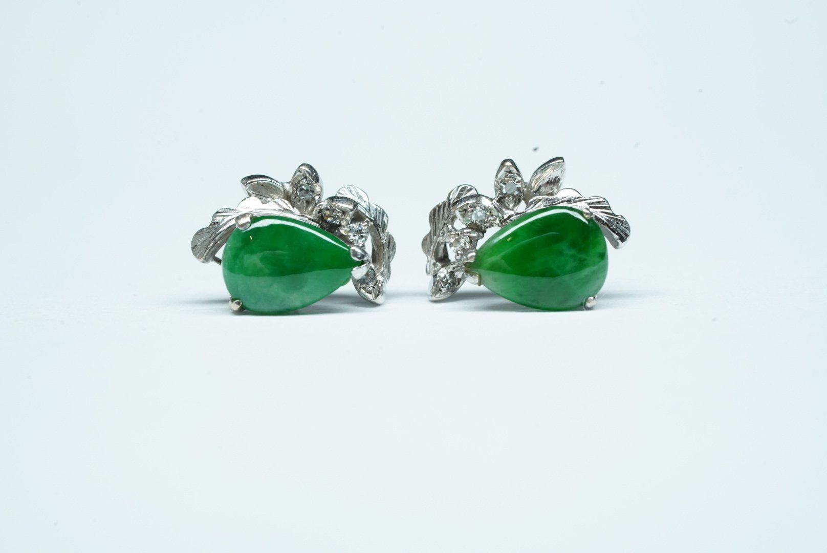 Orecchini pendenti & Orecchini a lobo: Ohrstecker 10k mit Jade – Usato da Bülach venduto da Re-Jewelled 4