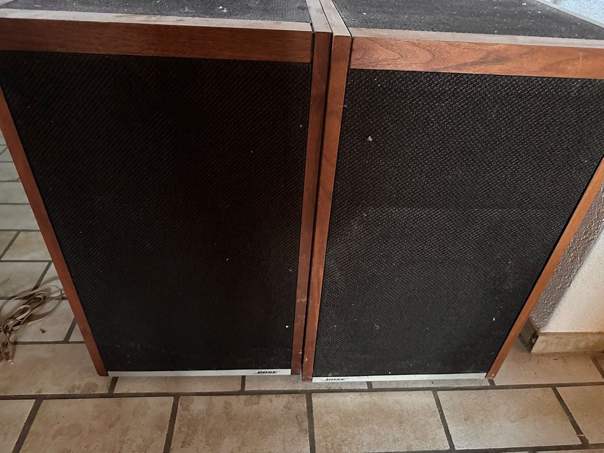 Bose Lautsprecher: Bose Model 601 Direct/Reflecting Lautsprecher Paar Gebraucht – Gebraucht aus Stettlen von Christian80