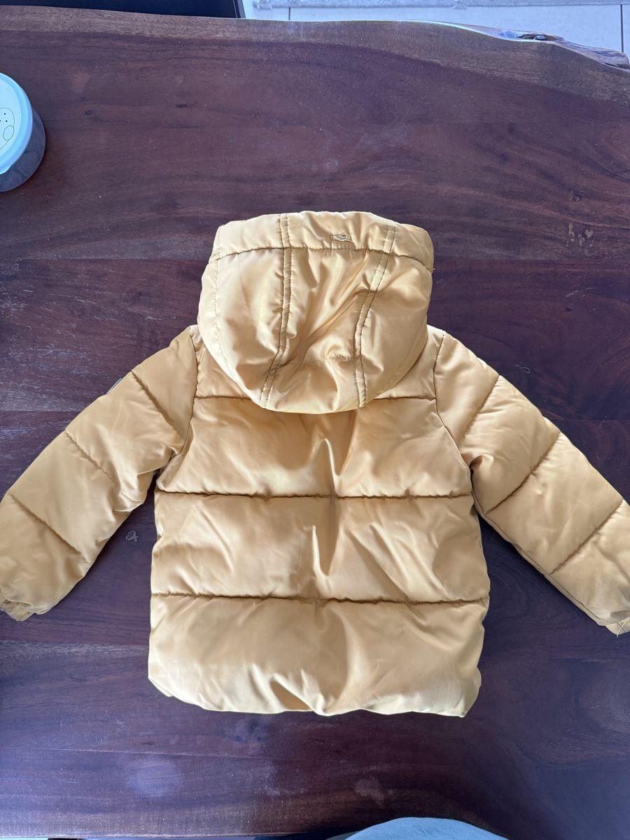 Zara Jacken & Mäntel: Zara Winterjacke Gr. 92 – Gebraucht aus Kreuzlingen von hae23 1