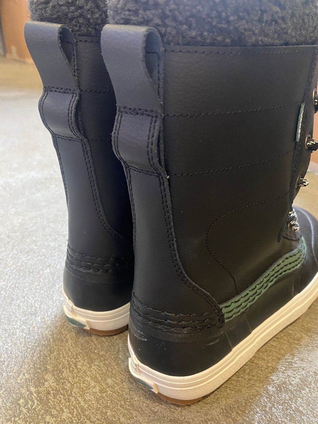Vans Chaussures hommes: Bottes Vans Taille 37 – Neuf avec emballage d'origine à Orbe par D-stockFactory-Orbe 2