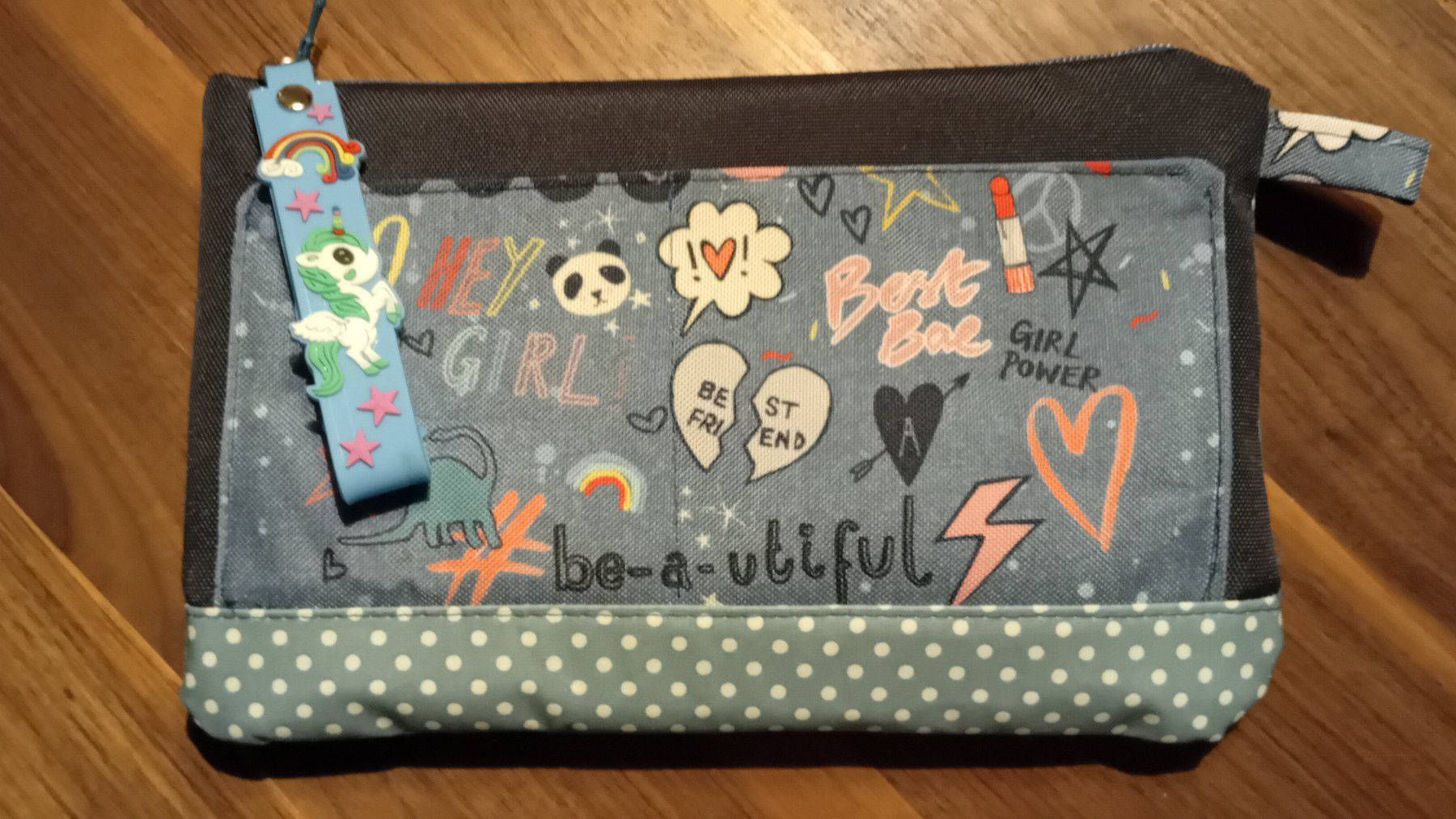 Astucci : Schönes Mäppchen Federmäppchen Etui Stifteetui Neu – Nuovo (secondo la descrizione) da Burgdorf venduto da carodesign1 3