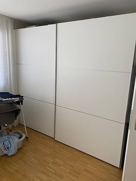 Armoires: Schiebetür Schrank – D'occasion à Einsiedeln par SempreHCAP