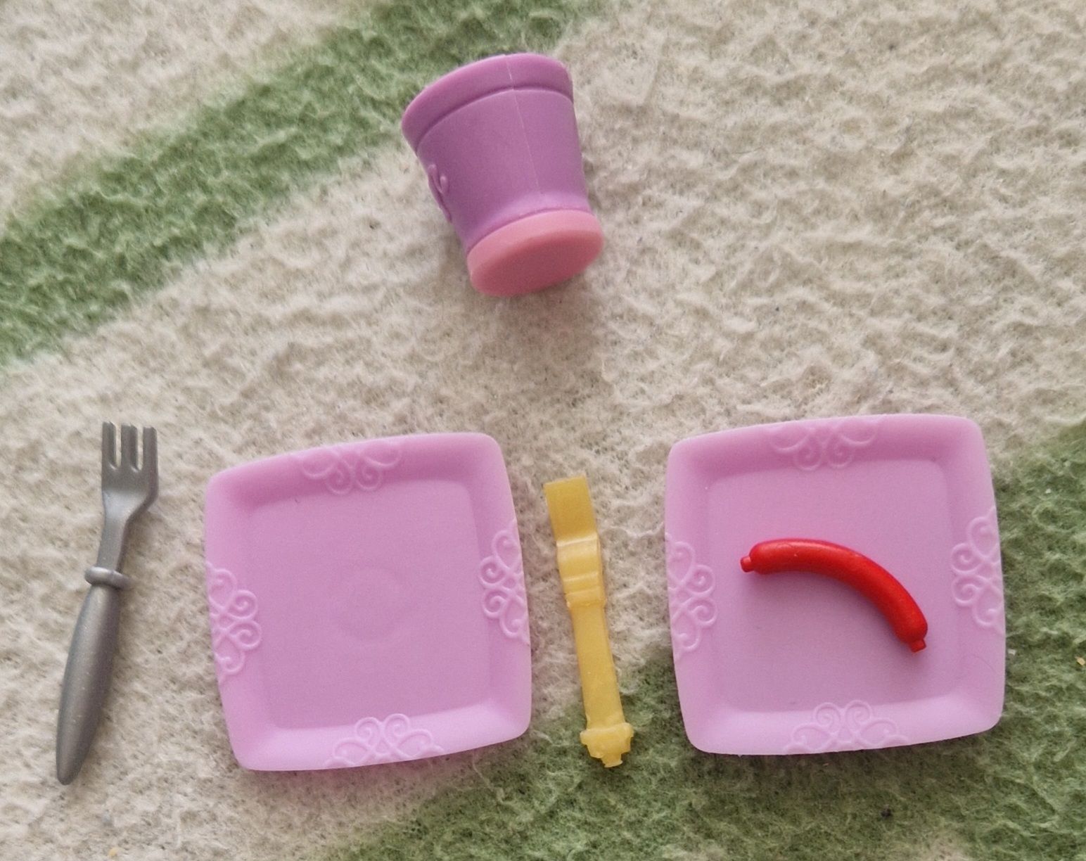 Puppen: accessoires pour Barbie – Gebraucht aus Couvet von Pioune