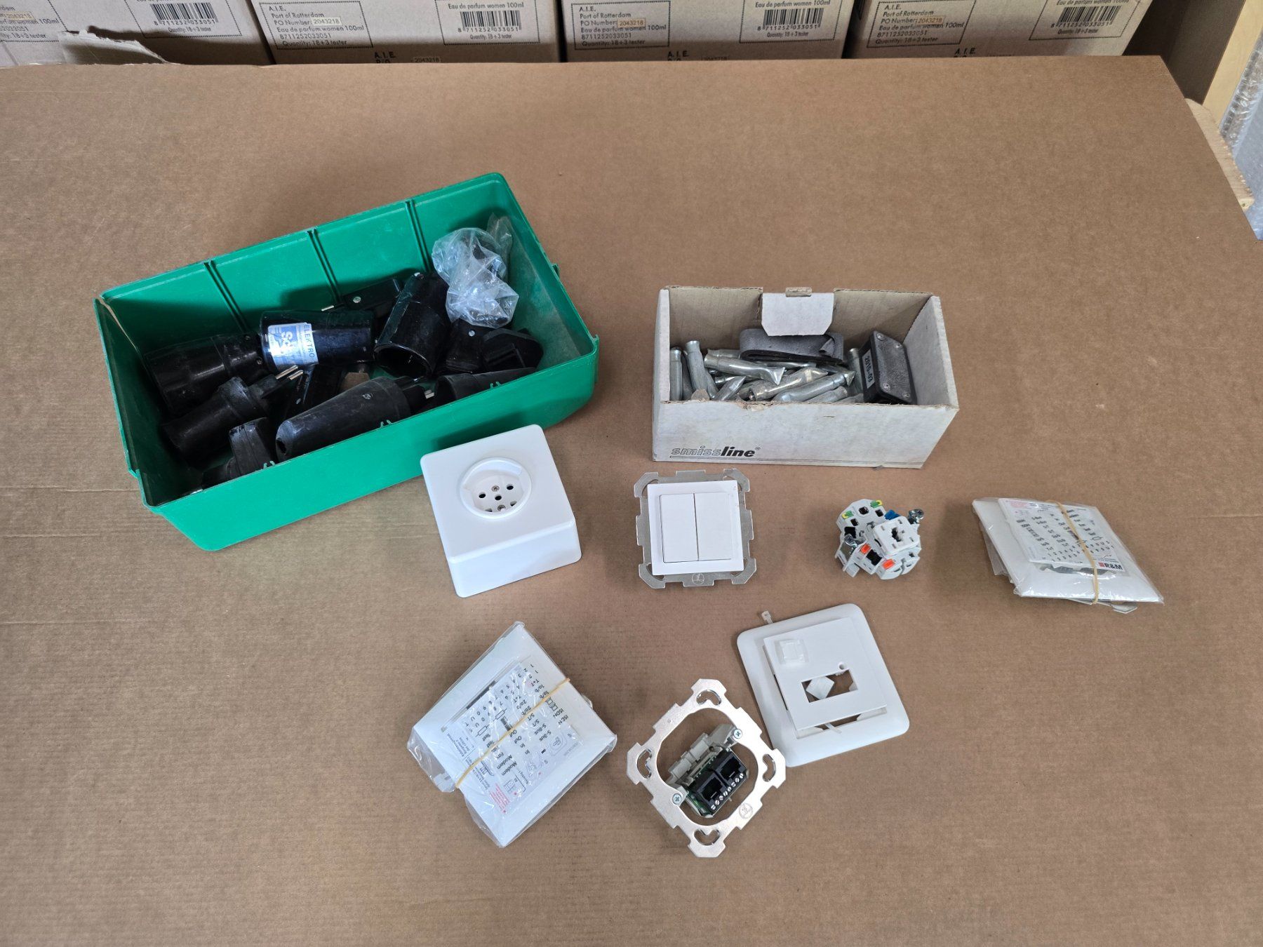 Stecker: Posten diverser Stecker, Dosen usw. ab 1.- – Gebraucht aus KRINAU von Mio_Liqstyle