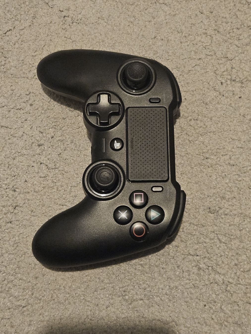 Sony Jeux: Manette PC et PS4 – D'occasion à Thônex par moh_lb2k