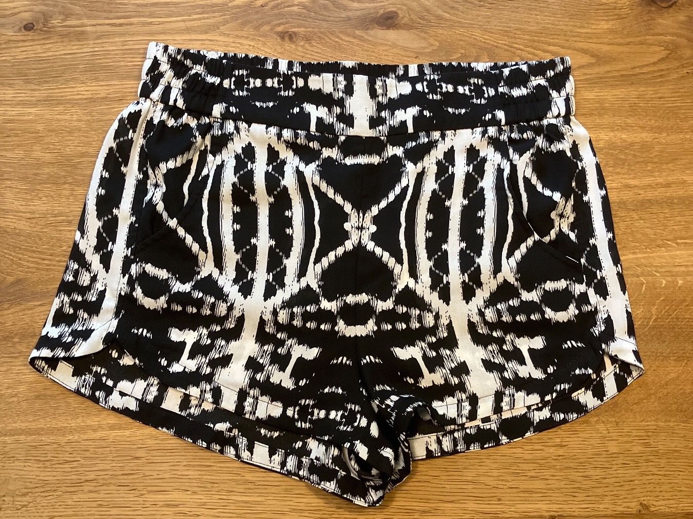 Pantaloni: Shorts Gr. M – Usato da Rohr b. Olten venduto da -FaLu-