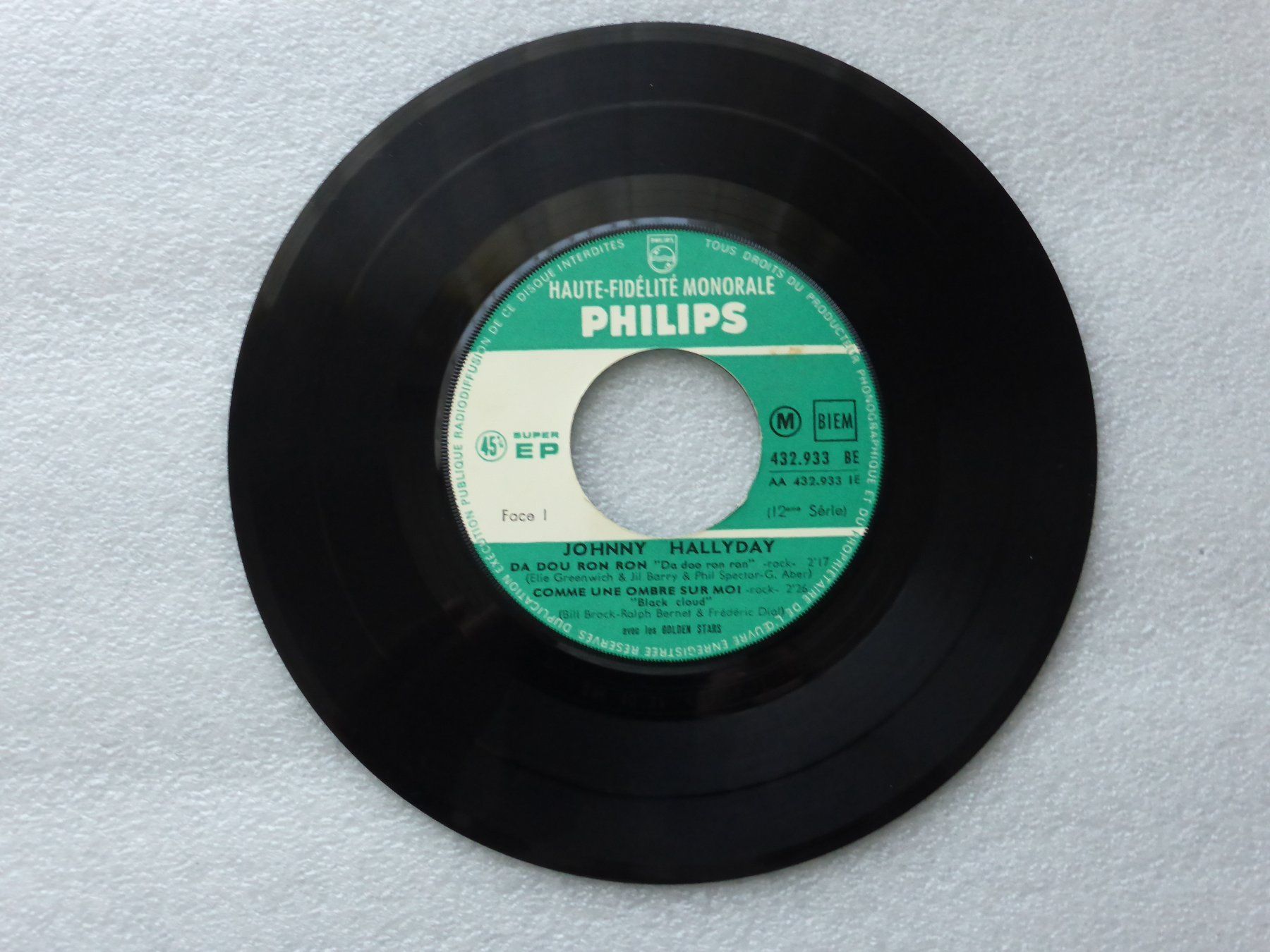 Dischi in vinile: Vinyl Single  EP  JOHNNY HALLYDAY – Usato da Küssnacht am Rigi venduto da Mondkinder 1