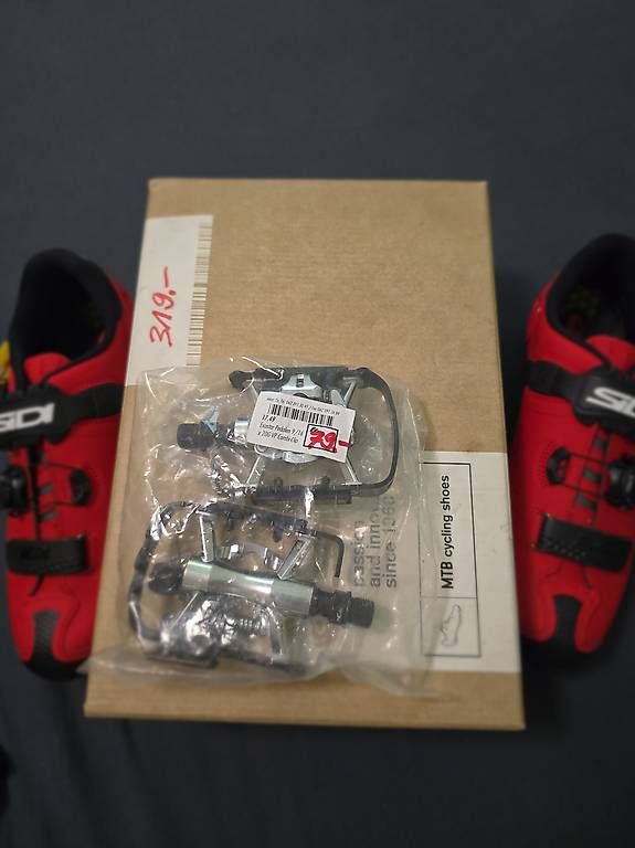 Scarpe da uomo: Neue Sidi Carbon Veloschuhe – Usato da Moosseedorf venduto da mag_k9m5 1
