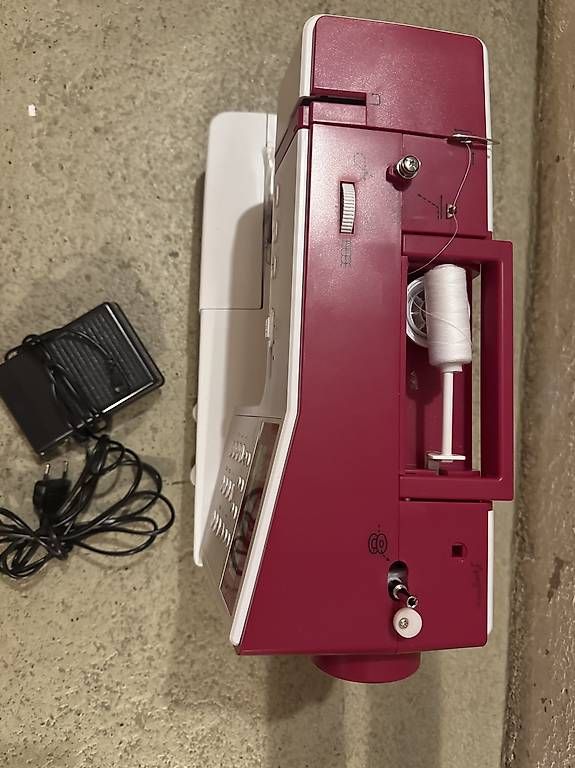 Nähmaschinen: Bernette Sew & Go 8 sewing machine/ Nähmaschine – Gebraucht aus Hedingen von JuliaZ1992 2