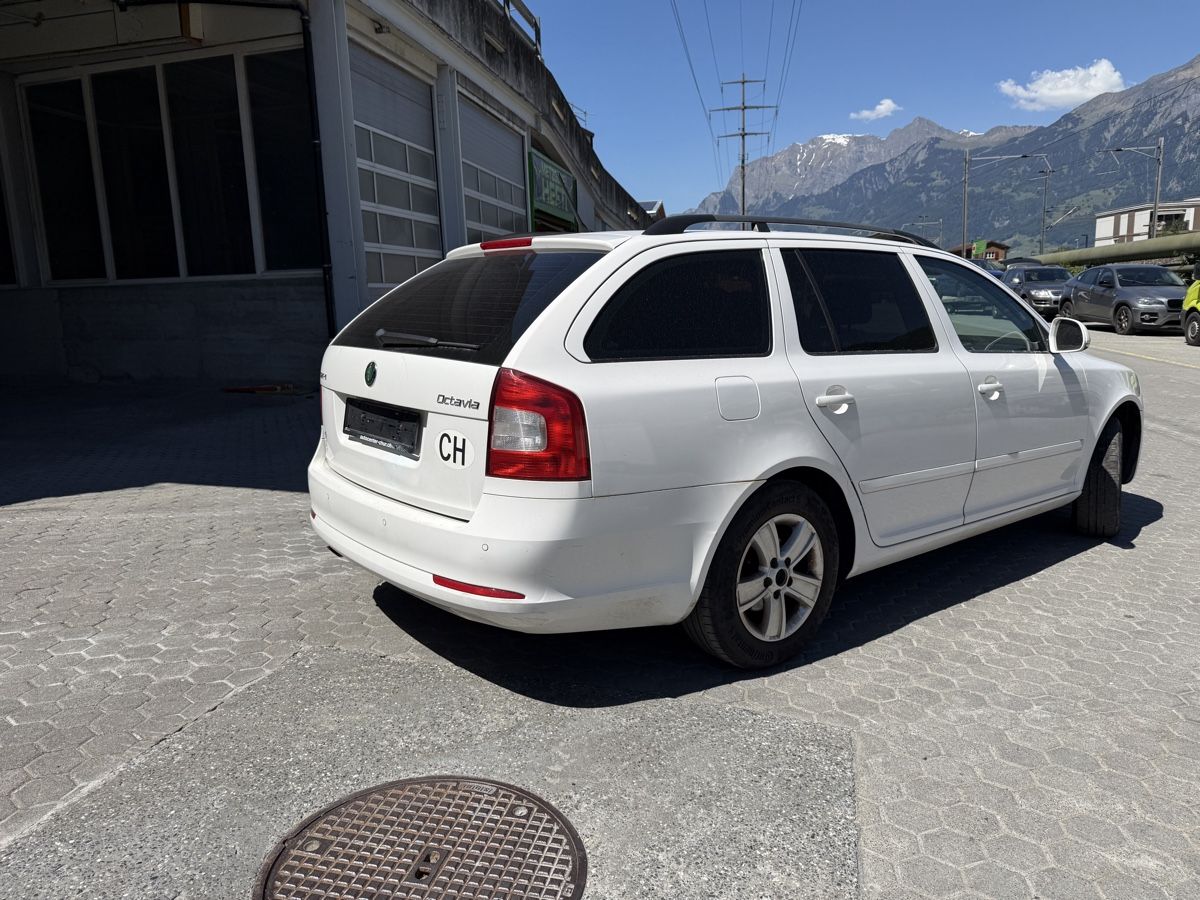 Skoda Automobili: Skoda Octavia C 1.8 4x4 – Usato da Domat/Ems venduto da Opmofe 2