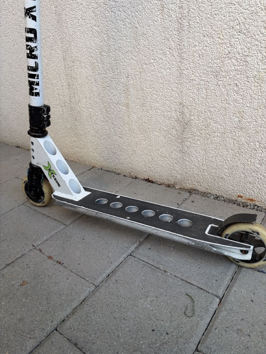 Kickboard: Stuntscooter XTREME weiss gebraucht – Gebraucht aus Knonau von jascarb 3