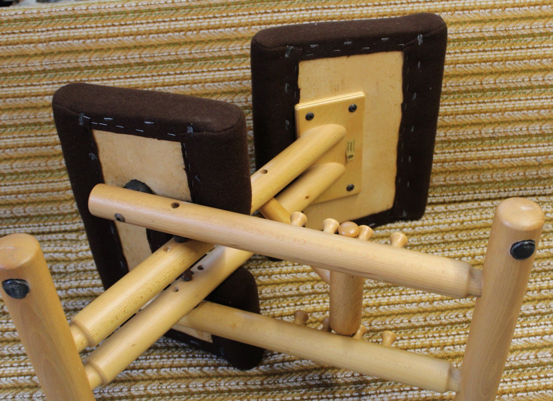 Sgabelli: ergonomischer Hocker (SN) – Usato da Schaan venduto da antikes_und_kurioses 5