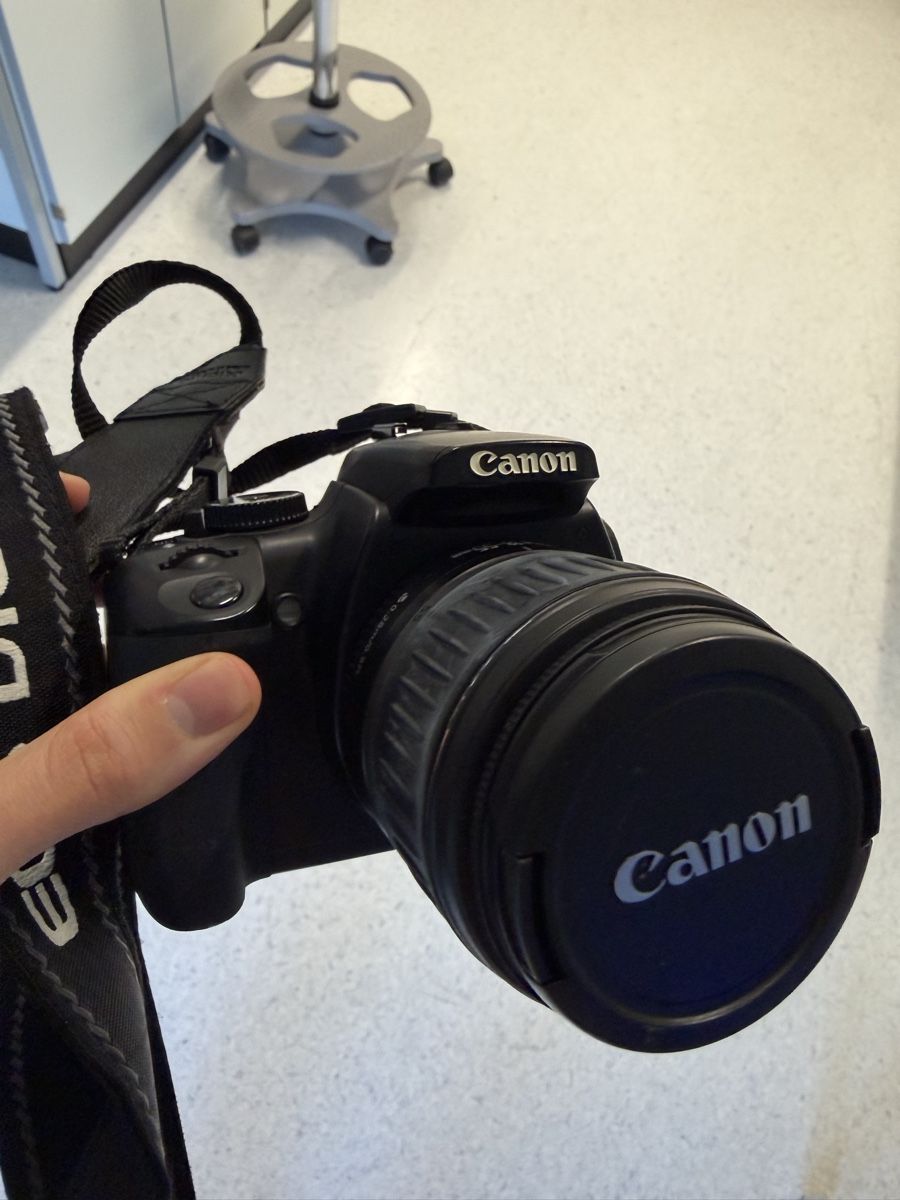Canon Kamera: Canon EOS 400D Digital SLR Camera with Lens – Gebraucht aus Zürich von ei_8006 1