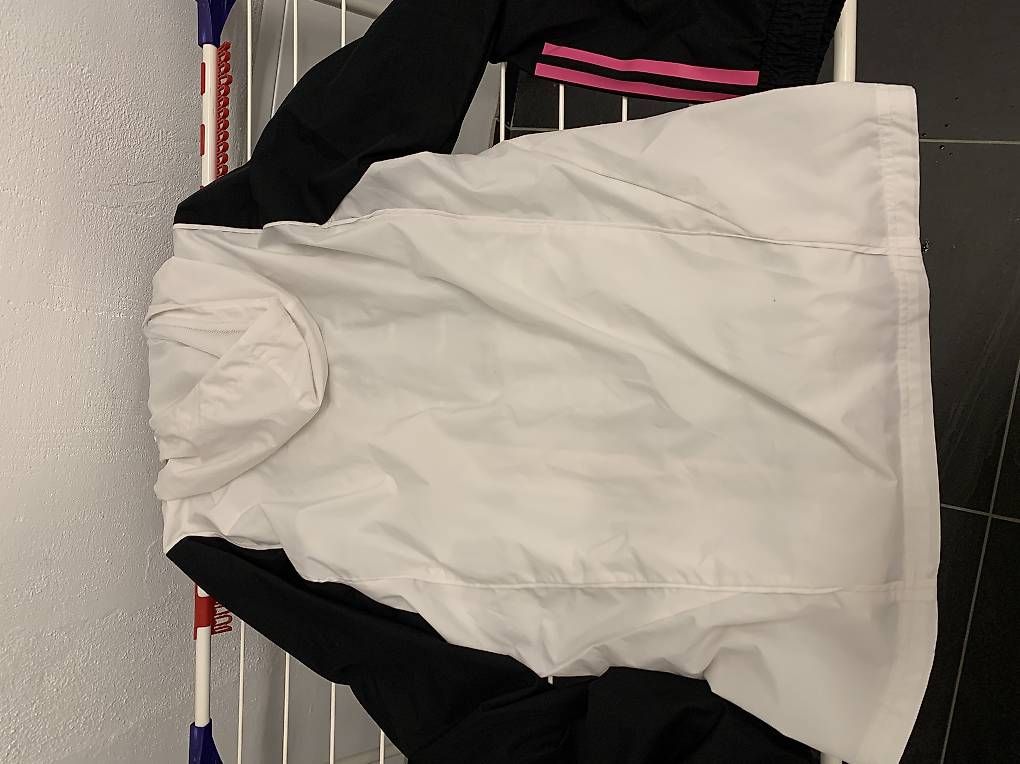 Jacken: Juve Regenjacke – Gebraucht aus Aarau Rohr von manon_b74 1