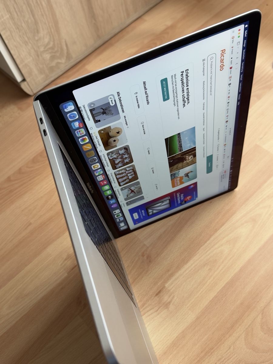 Apple Notebooks: Macbook 15 2016 – Gebraucht aus Kesswil von Schwedenstahl 2