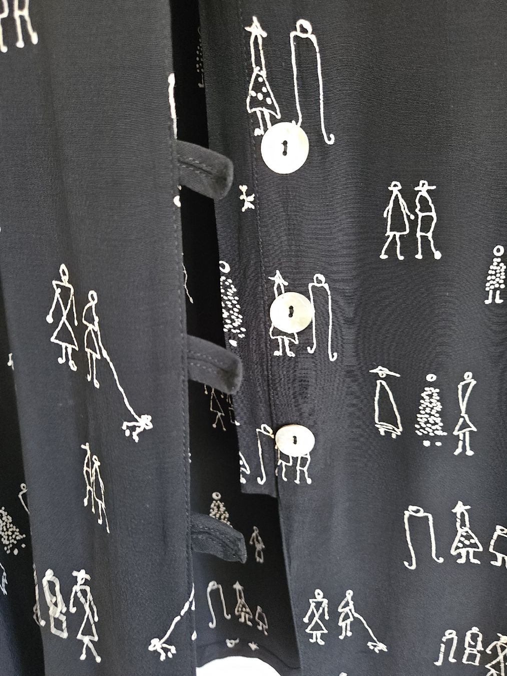 Ulla Popken Blusen: Ulla Popken Bluse Schwarz mit Print Grösse 46/48 – Gebraucht aus Urdorf von Colina 2