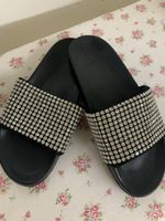 Lässige Pantoletten von H&M Gr. 40/41 schwarz