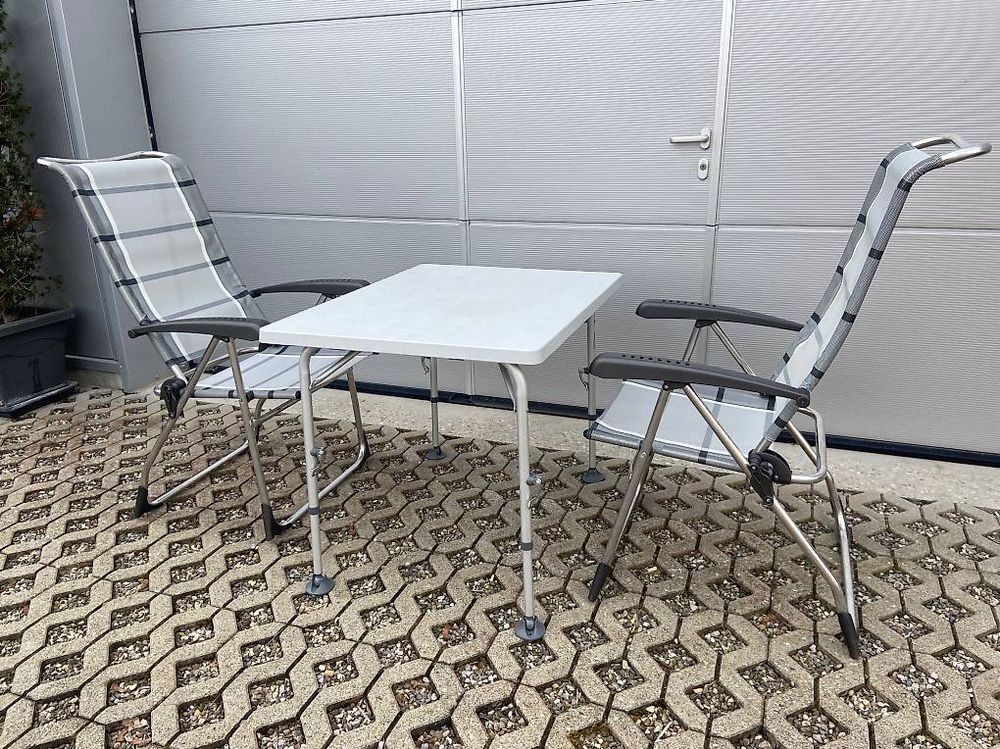 Stühle: Campingstühle mit Campingtisch – Gebraucht aus Leuzigen von Doppelrad 1