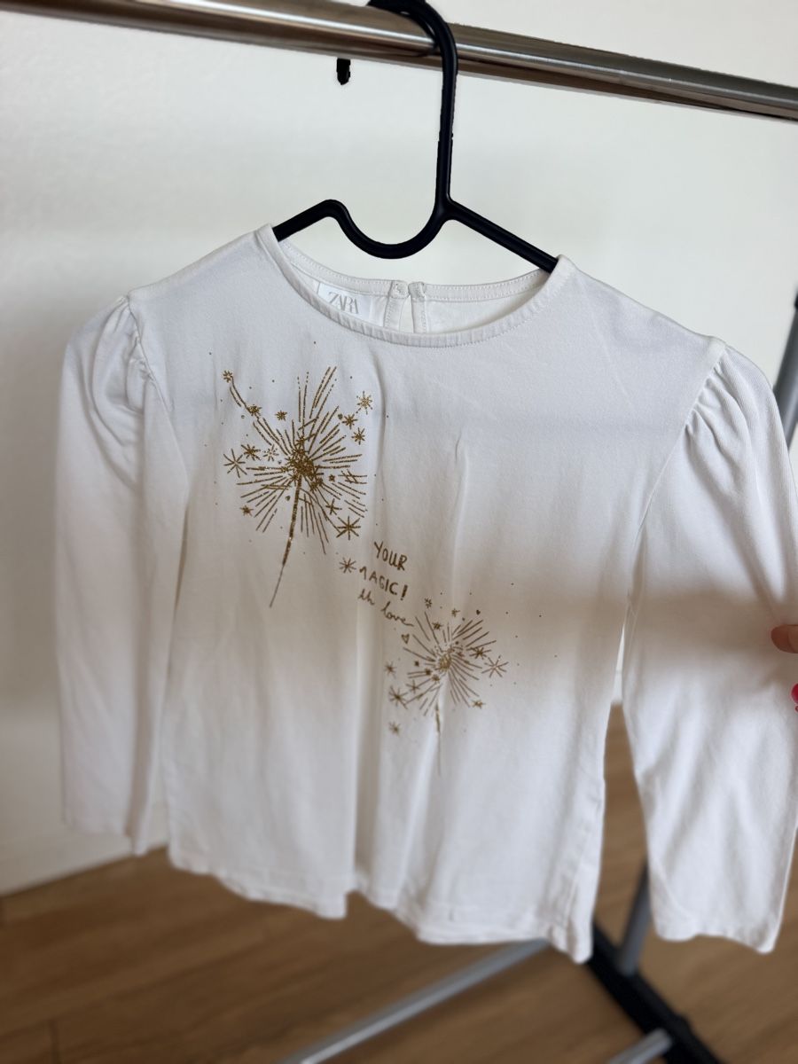 Zara Blouses, T-shirts & Tops: Pull fin Zara taille 134 – D'occasion à Villars-le-Grand par Eva_1986