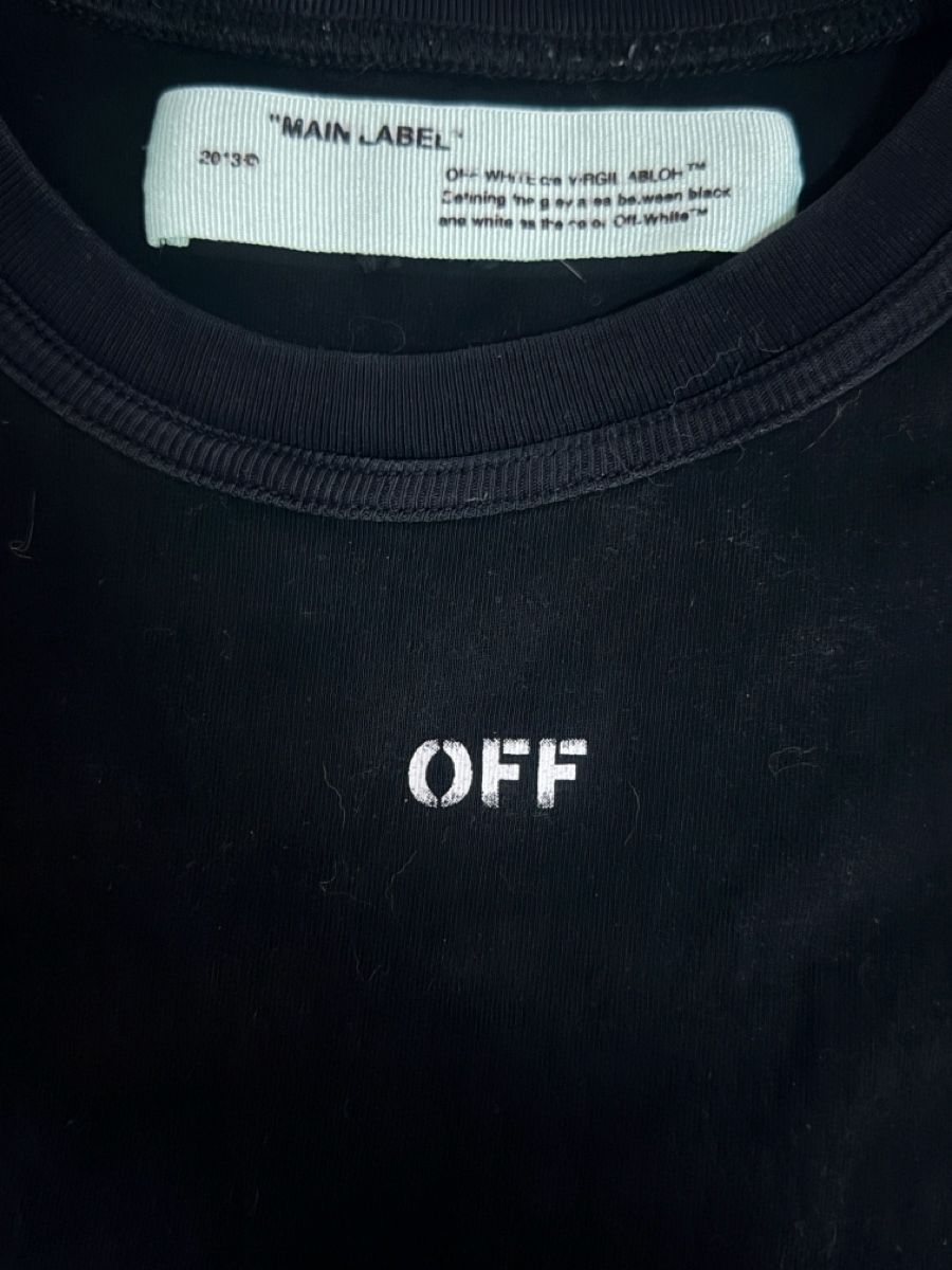 Off-White T-Shirts: Off-White T-Shirt Schwarz Grösse M "Fahrenheit 451" – Gebraucht aus Wetzikon ZH von ShopFaster 2