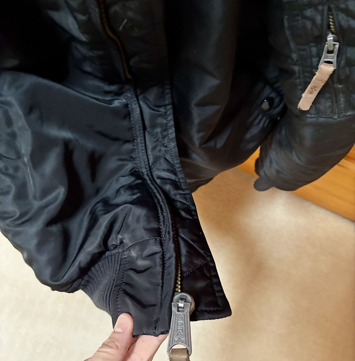 Alpha Industries Jacken: Alpha Industries Bomber Jacket MA-1 Black Size S – Gebraucht aus Schaan von RicX-10 3