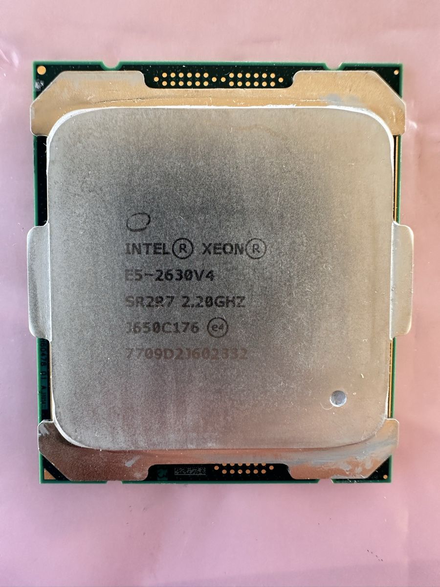 Intel Server: Intel xenon E5-2630V4 – Gebraucht aus Utzenstorf von Elgar65