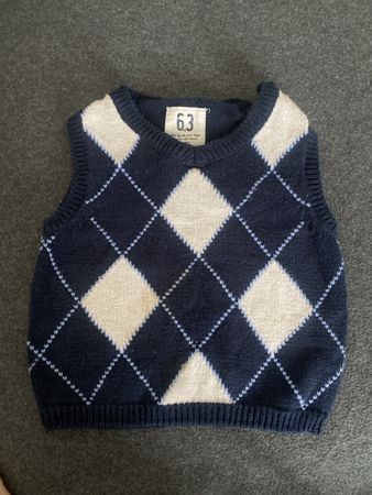 Zara baby knit vest size 9 months, like new, spring look