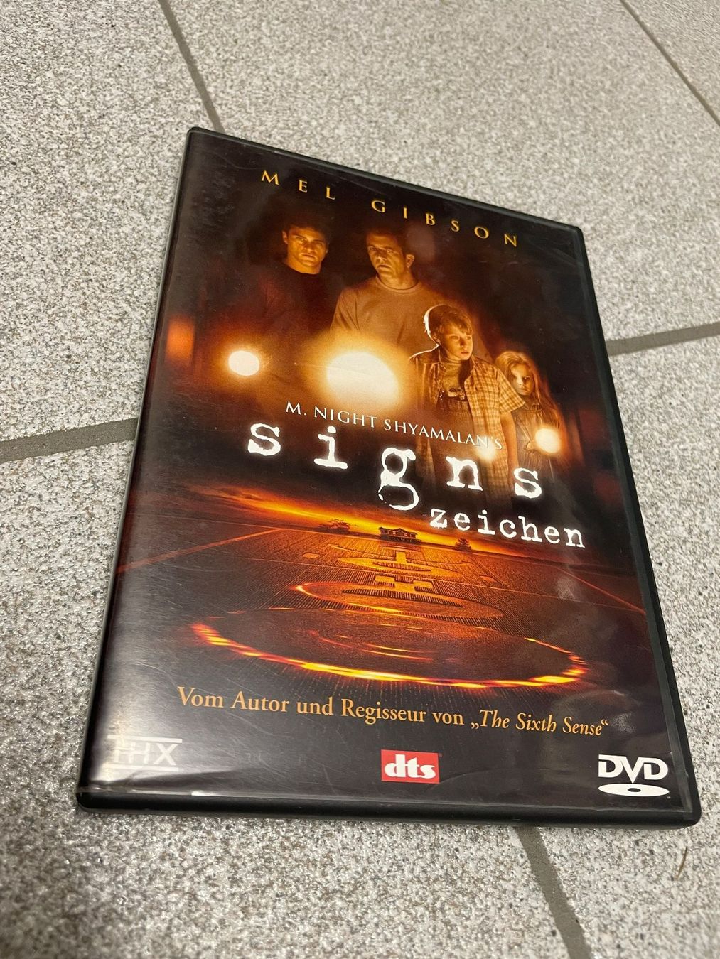 Tutti i DVDs: Signes - Zeichen (DVD) – Usato da Eschen venduto da 12liepower34