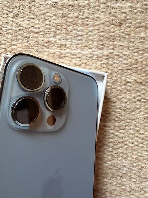 Telefoni cellulari / Smartphones: iPhone 13 Pro 128 GB Sierra Blue – Usato da Zürich venduto da leo_zx2x 2