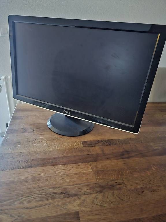 Dell Monitor: Dell Computermonitor Bildschirm in gutem Zustand 24 Zoll – Usato da Männedorf venduto da EliabarDario 3