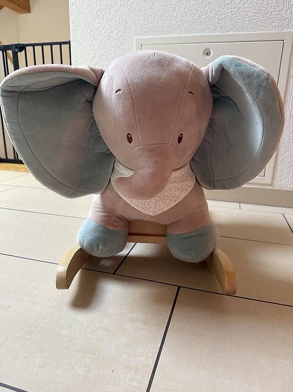 Nattou Giocattoli: Fauteuil à bascule éléphant tout doux – Usato da Progens venduto da Dzodzette2.0