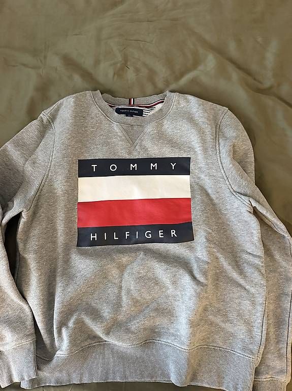 Pullover & Sweatshirts: tommy hilfiger pullover – Gebraucht aus flurlingen von meierm30 1