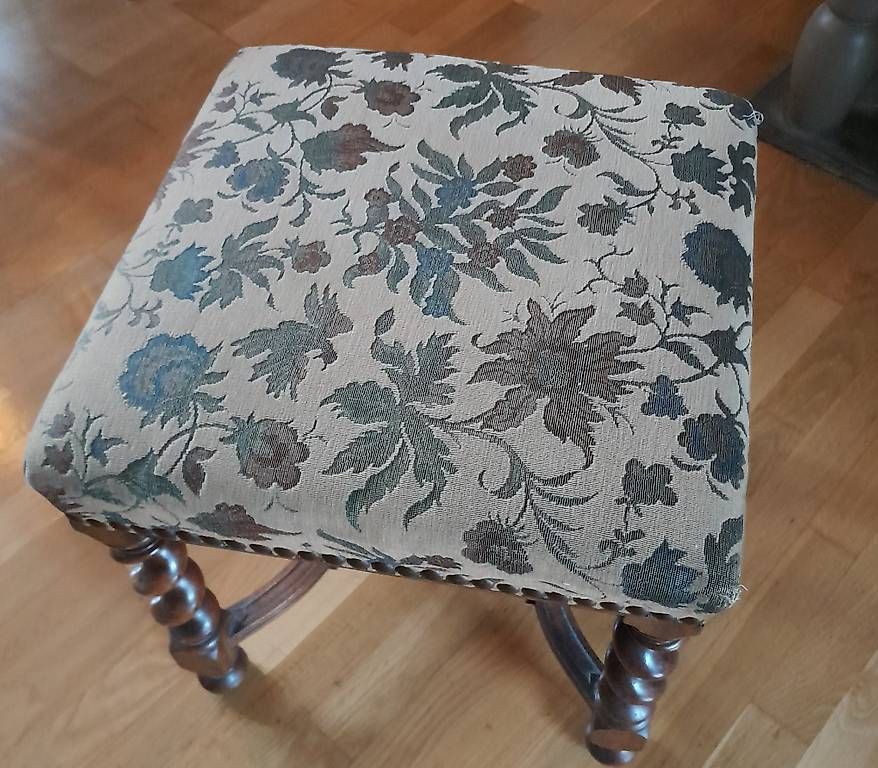 Hocker: Hocker – Gebraucht aus Schüpbach von bvirgo