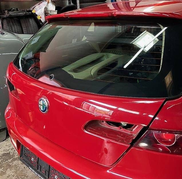 Alfa Romeo Alle Autoersatzteile: Alfa Romeo 159 Heckklappe – Gebraucht aus Rorbas von Acerbi