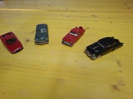 Spielzeugautos Konvolut 4 Stk. verschiedene Modelle