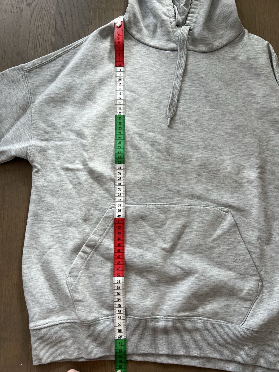 Maglioni & Felpe: Grauer Kapuzenpullover – Usato da Kriens venduto da Krienserin_T 3