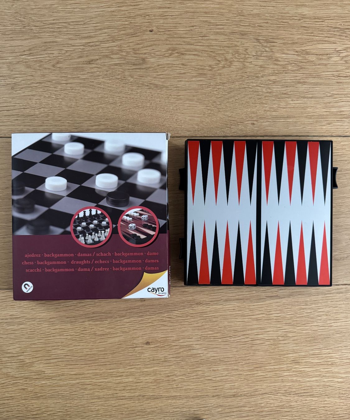 Spiele: Jeu d'échecs et de dames 2 en 1 pliable – Neu (gemäss Beschreibung) aus Jussy von ali_6d7d