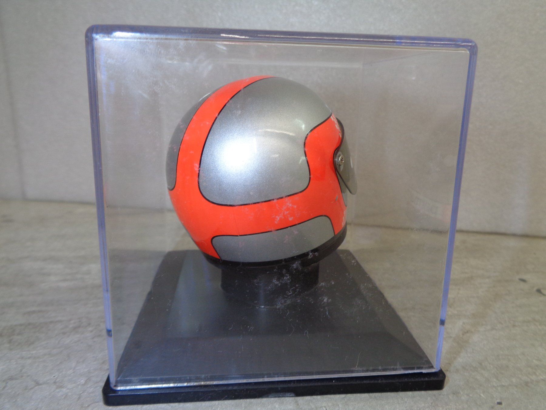Modellautos: 1:5 Spark Casque de Formule 1 Formel 1 John Watson 1979 – Neu und originalverpackt aus Reconvilier von rallycar 2