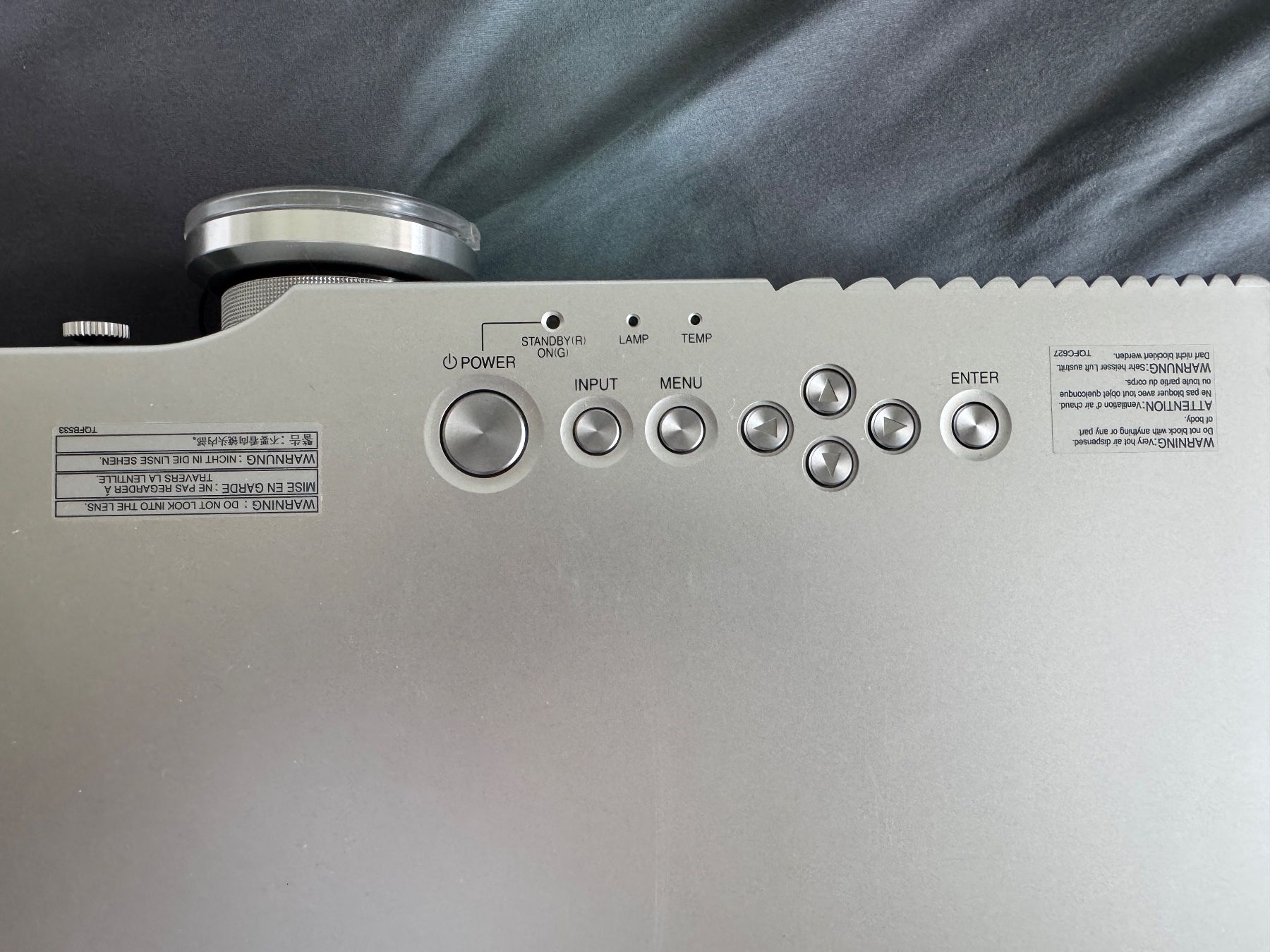 Panasonic Vidéoprojecteurs: LCD Projektor Panasonic PT-AE700E – D'occasion à Uster par matford41 1