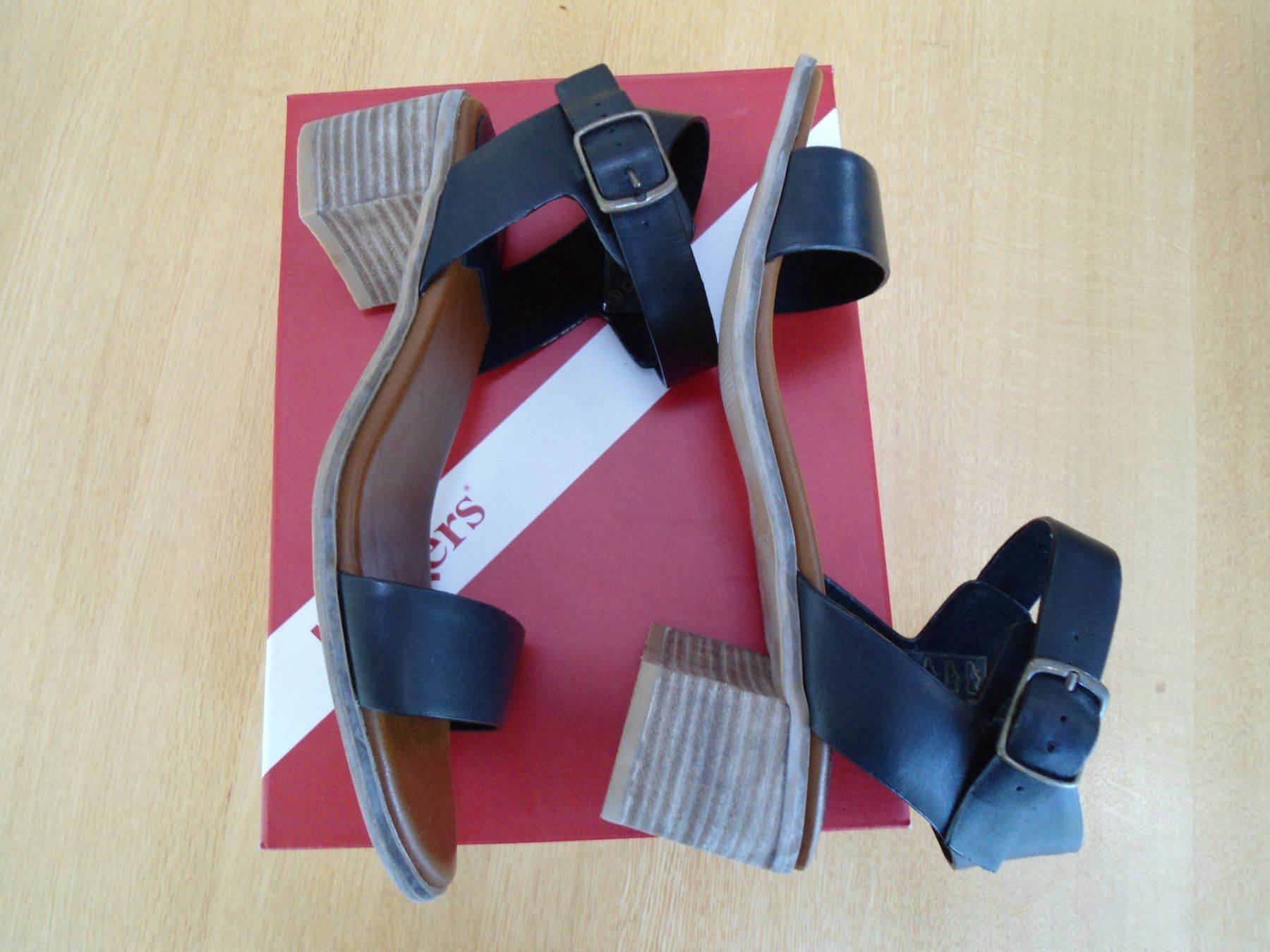 Kickers Scarpe da donna: Sandales Kickers, t. 41, noires – Nuovo (secondo la descrizione) da Essert FR venduto da Boulous 1