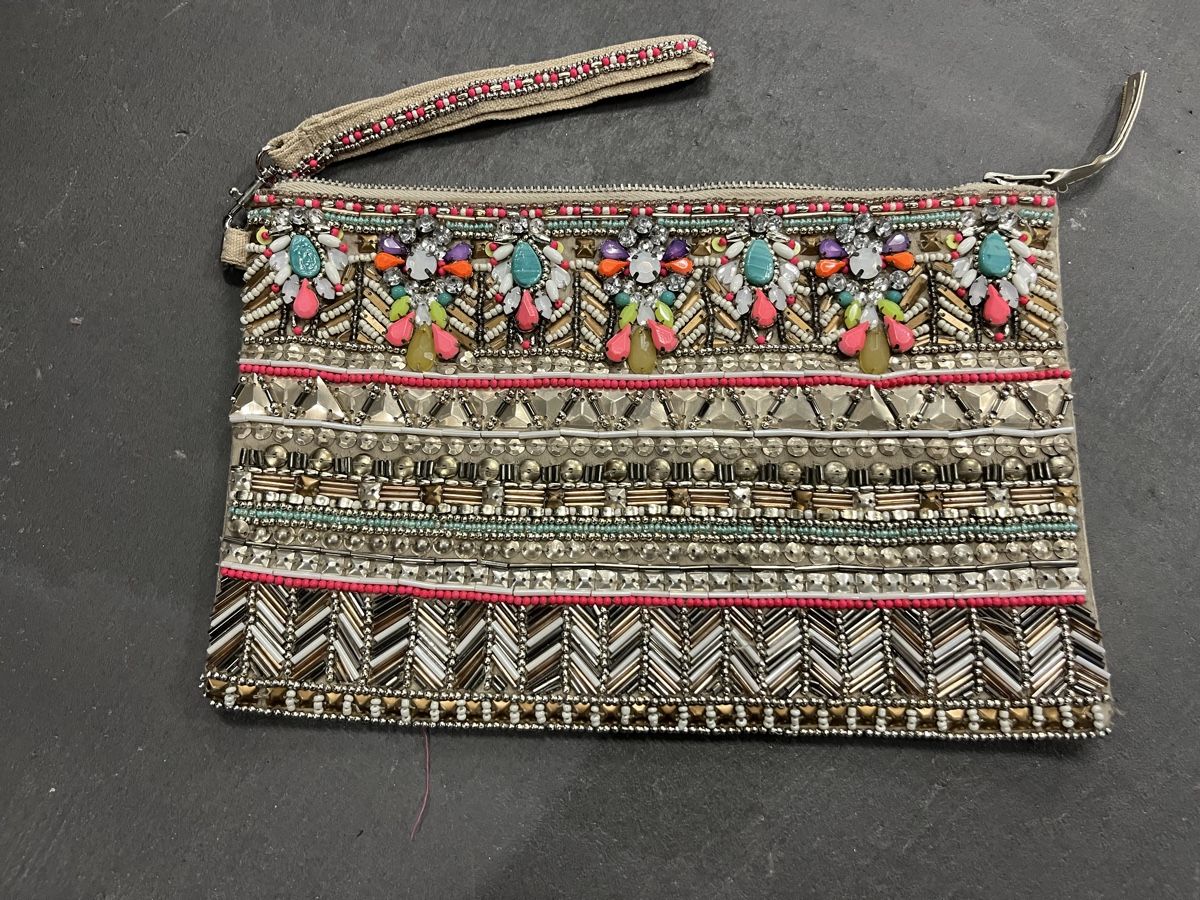 Borse da donna: Clutch Accessorize bestickt mit Perlen – Usato da Zürich venduto da ana.vla 1